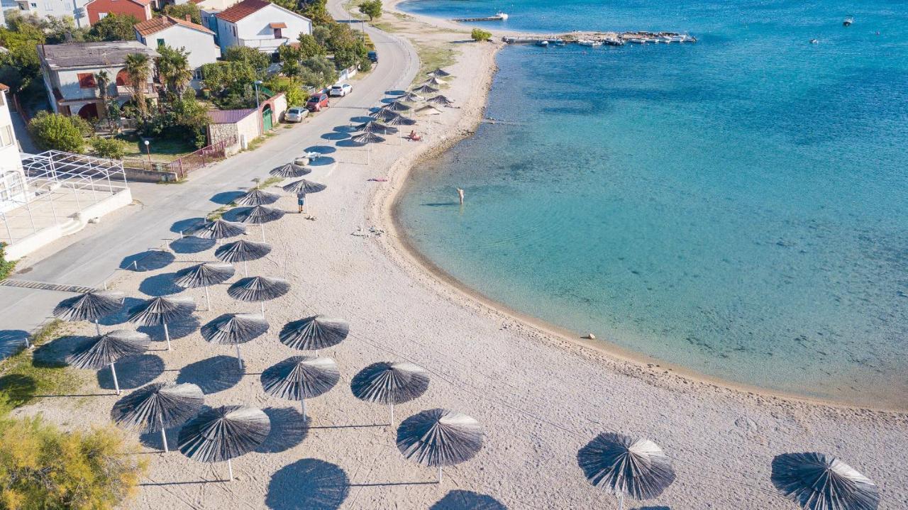 Apartment Robyn On The Beach Srima Exterior foto